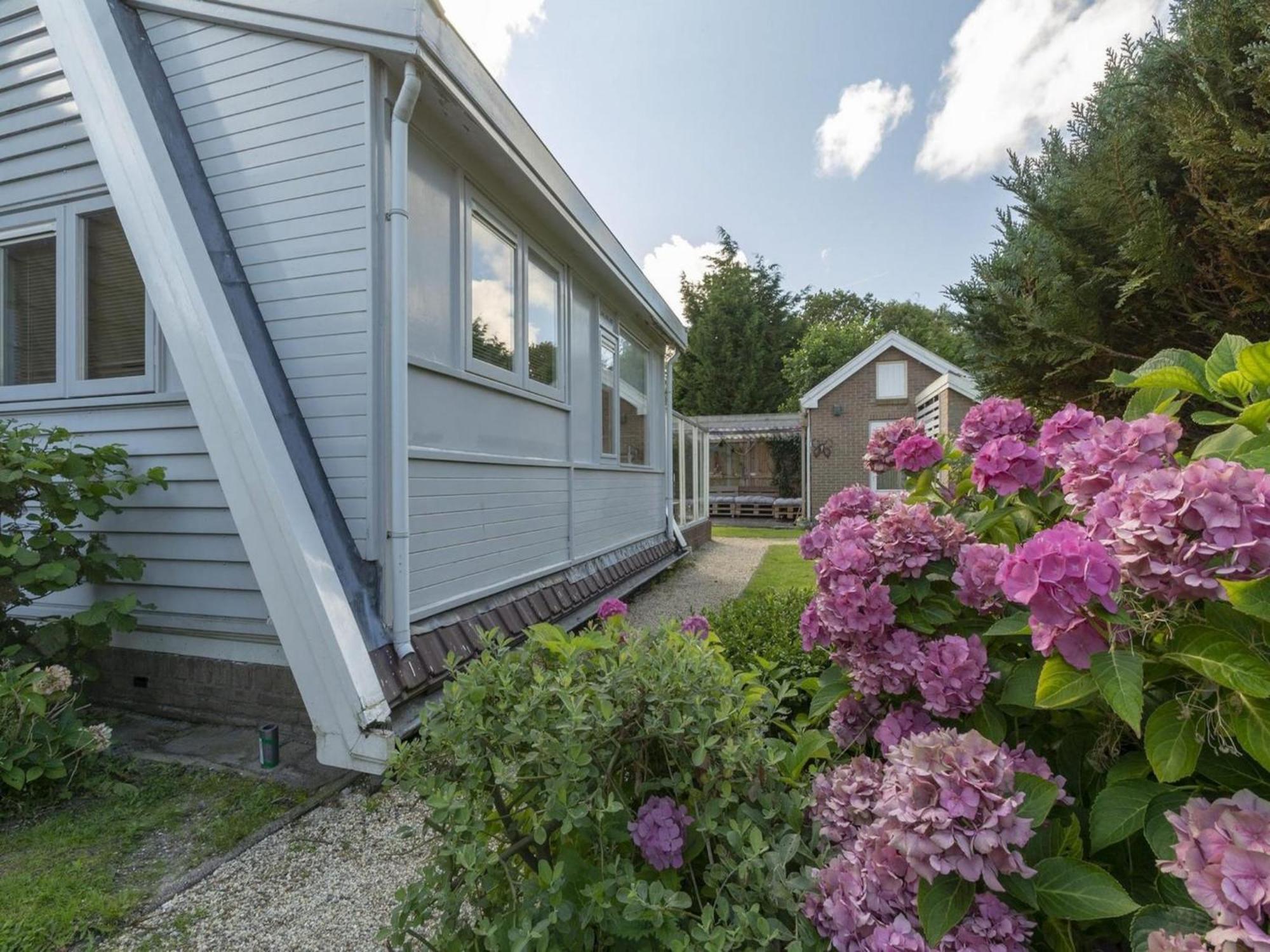 Cozy Holiday Home With Garden Sint Maartensvlotbrug Extérieur photo